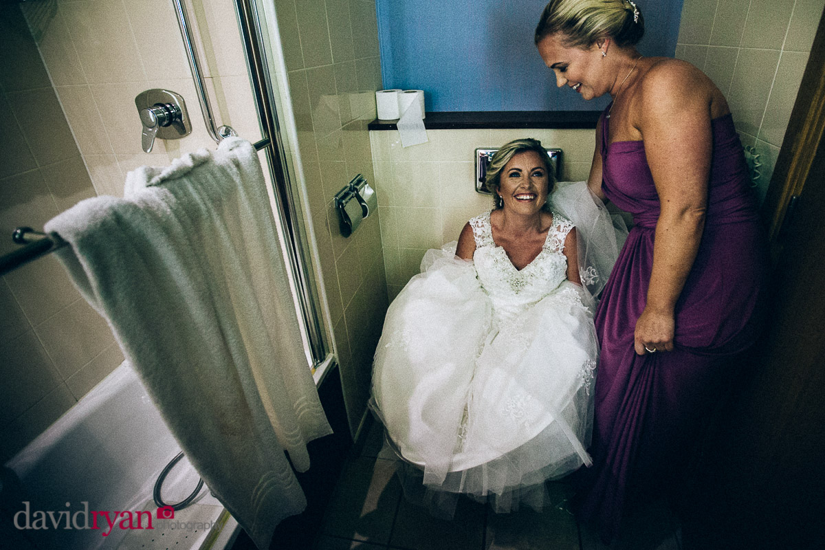 bride going to the toilet